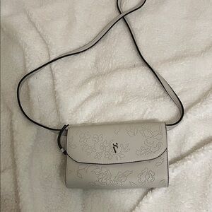 Simply Vera Elegant Cream Bag